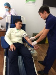 В Кызылорде сотрудники специализированного центра  обслуживания населения провели акцию по сдаче крови.